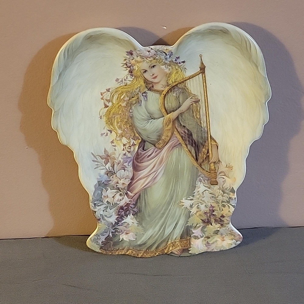Bradford Exchange 1997 Collector Plate "SERENITY'S SONG" - A Symphony Of Angels